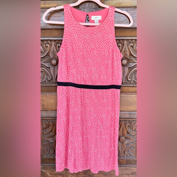 LOFT Dresses & Skirts - Ann Taylor LOFT Pink/Coral Sleeveless Dress W/Black Accent Waist. Size SP.  NWOT